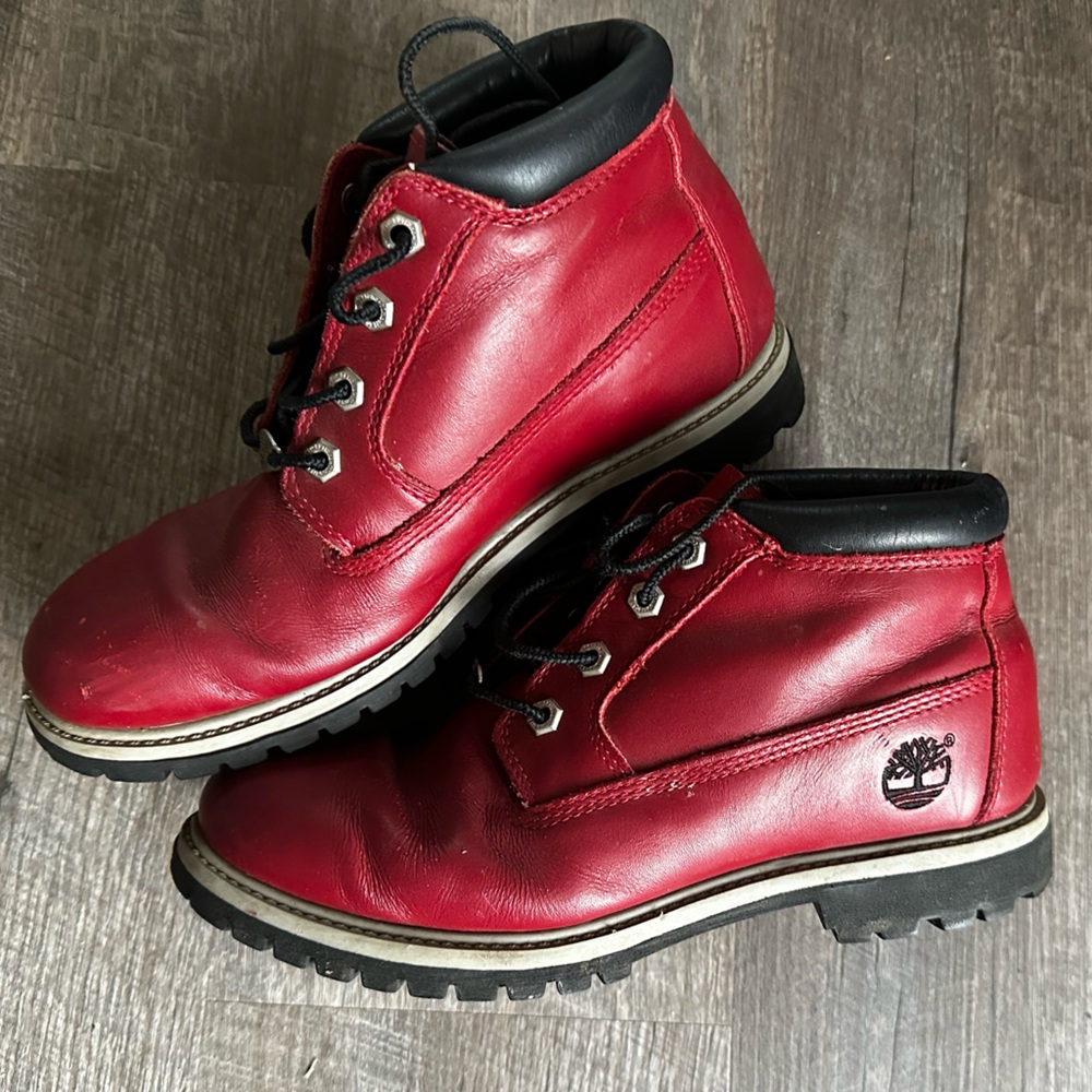 GUC Timberlands Waterproof Red size 8.5